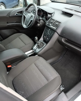 Opel Meriva cena 23900 przebieg: 143000, rok produkcji 2011 z Białobrzegi małe 172